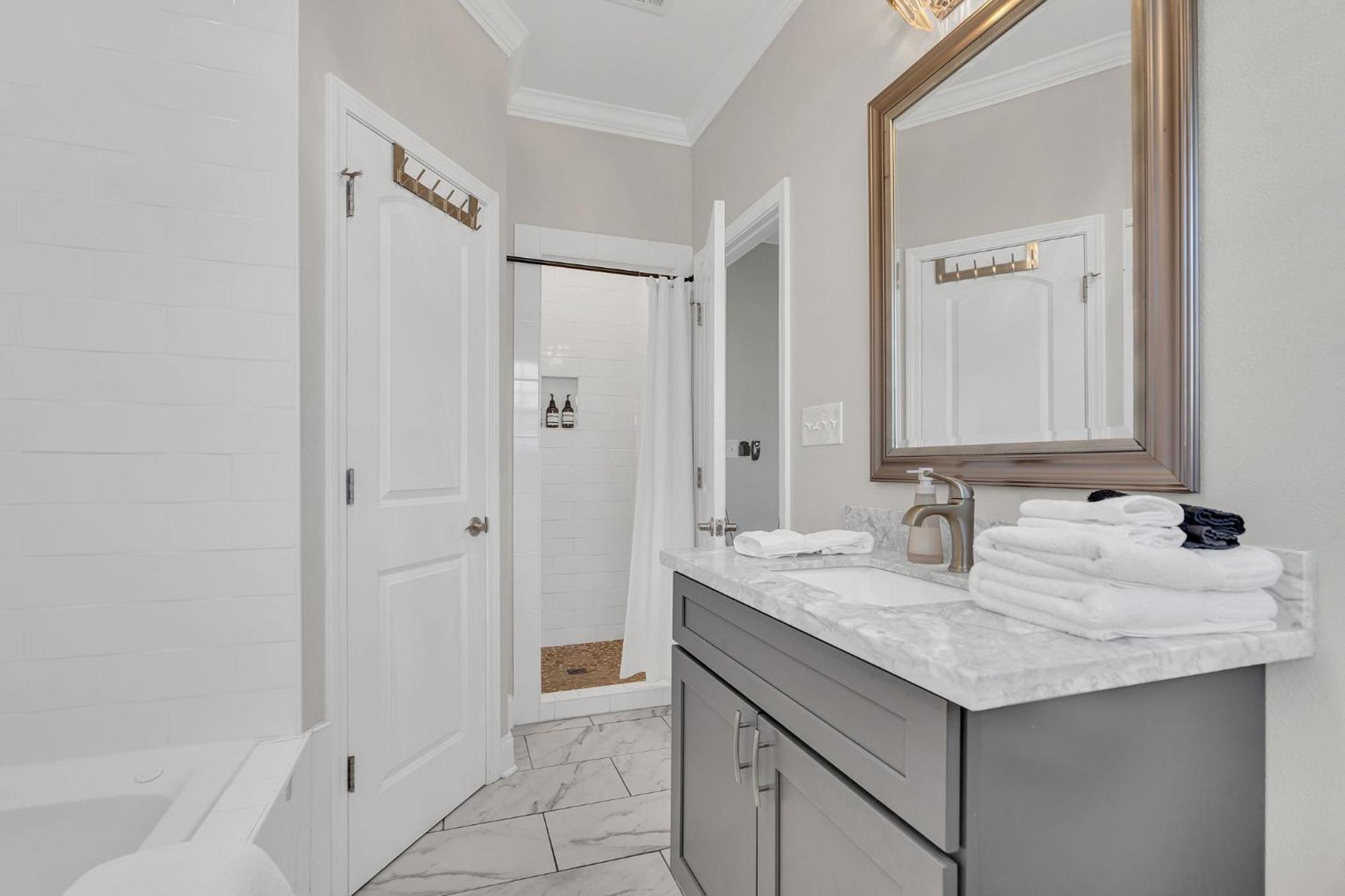3br Midcity Gem Pet-friendly, Near Fq & Streetcar Holiday home New Orleans